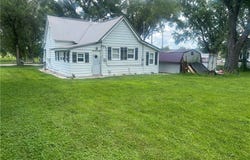 206 Oak Street S, Versailles, MO 65084