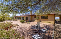 280 W Oak Hills Drive, Oracle, AZ 85623