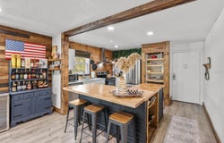 9821 113TH STREET, SEMINOLE, FL 33772