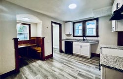180 S Balch Street, Akron, OH 44302
