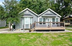 710 W Lake Avenue, Worthington, MN 56187