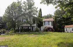 1158 CUSTER DRIVE, AUBURN, PA 17922