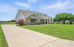 325 Olde Knoll Place, Rio Vista, TX 76093
