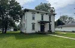 101 S Ridge, SHANNON, IL 61078