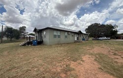 211 W Avenue D, Sweetwater, TX 79556