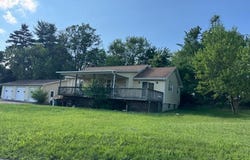 920 Collinsburg Road, Rostraver, PA 15089