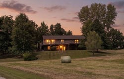 817 Panther Creek Lane, Louisville, IL 62858