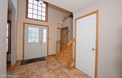 82 Killarney Drive, Niskayuna, NY 12309