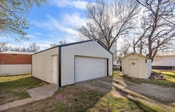 109 E 2nd St, Haven, KS 67543