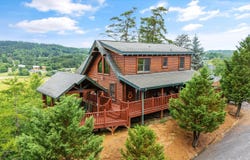 2405 Autumn Valley Way, Pigeon Forge, TN 37862