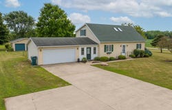3214 County Road 52, Auburn, IN 46706