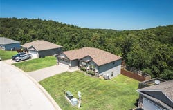 115 Creek View Drive, St Robert, MO 65584