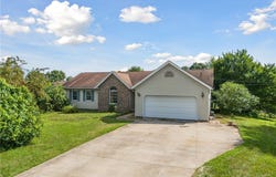 10850 Lampe Lane NE, Magnolia, OH 44643