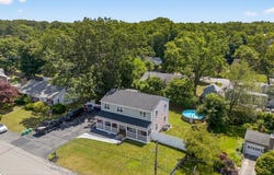 29 Edgemere Dr, Seekonk, MA 02771
