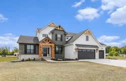 5544 Kingsfield Drive, Wyoming, MI 49418