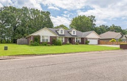 300 Cherokee Lane, Clarksville, AR 72830