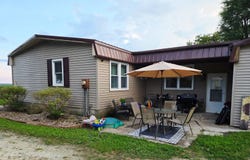 420 E Walnut St, Kirkwood, IL 61447