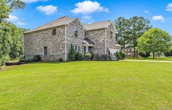 18 Abercorn Drive, Deatsville, AL 36022