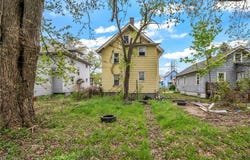 132 IRONDALE STREET, ELYRIA, OH 44035