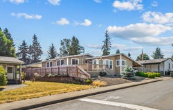 1015 OAK ST, Silverton, OR 97381