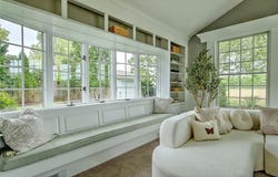 33 Meadowbrook Drive, Barrington, RI 02806