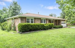 4267 S Ridgecrest Drive, Springfield, MO 65810