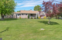 2359 HENDRICKS STATION ROAD, HARLEYSVILLE, PA 19438