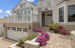 2711 Elm Avenue, Manhattan Beach, CA 90266