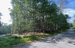 Evergreen Drive, Greentown, PA 18426