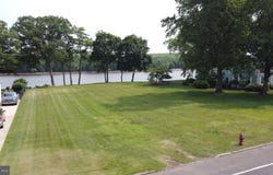 201 W FRONT STREET, FLORENCE, NJ 08518