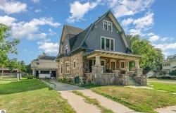 123 W End Street, Alma, MI 48801