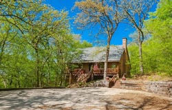 72 Raintree Road, Bells, TX 75414