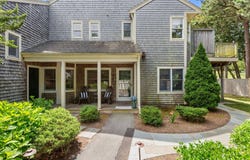 39 Oak Glen Village, Yarmouth Port, MA 02675