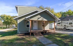 103 S Center Street, Cameron, MO 64429