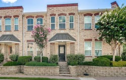 204 Lily Lane, Lewisville, TX 75057