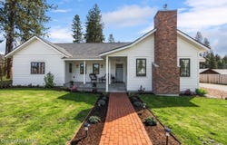 509 3rd St, Priest River, ID 83856