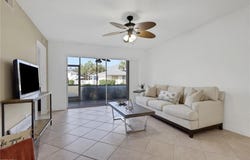 600 Squire Cir, NAPLES, FL 34104