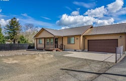 5135 GRANGE RD, Roseburg, OR 97471