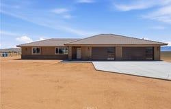 17430 Century Plant Rd, Apple Valley, CA 92307