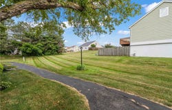 24 Huntsman, Webster, NY 14580