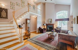 27 Cheshire Way, Colonie, NY 12211