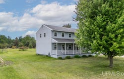 2411 S 8th, Escanaba, MI 49829