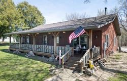 502 S 12th St, CLEAR LAKE, IA 50428
