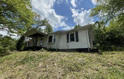 5069 KY 11, Cannon, KY 40923
