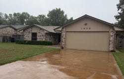 1809 Gingham Ln, Enid, OK 73703
