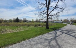 3241-3242 Madrona Court, West Salem, OH 44287