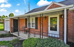 860 HESS Road, YORK, PA 17404