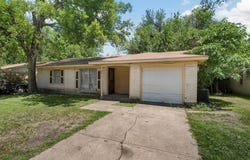 3812 Acree Street, Beverly Hills, TX 76711