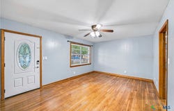 512 N Avenue F, Shiner, TX 77984