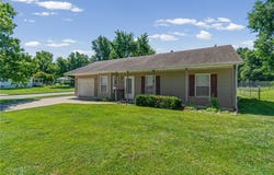 607 W 6th Street, Cameron, MO 64429